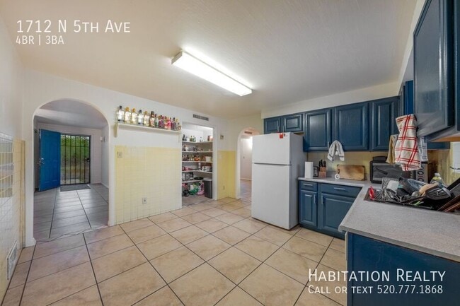 Building Photo - 1712 N 5th Ave