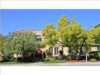 Foto principal - "Elegant 5-Bedroom Oasis with 4 Luxurious ...