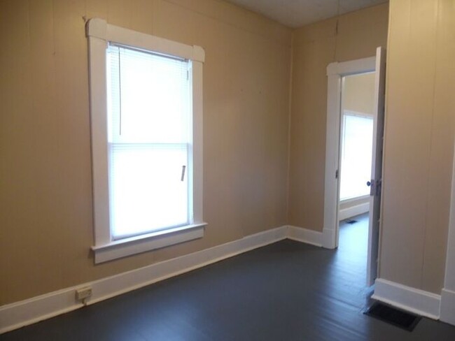Foto del edificio - 2 Bedroom Home on N 25th St