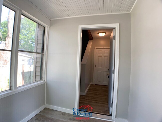 Foto del edificio - Single Family Home near Downtown Niles