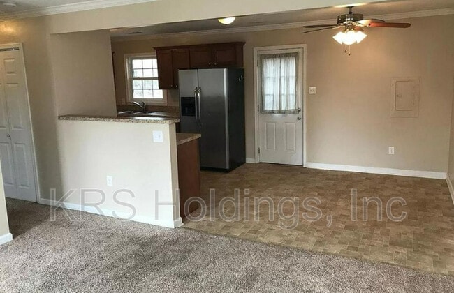 Building Photo - 1823 Bancroft Dr