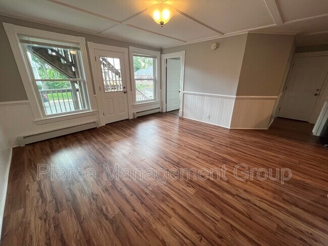 Foto del edificio - 68 Kenney St