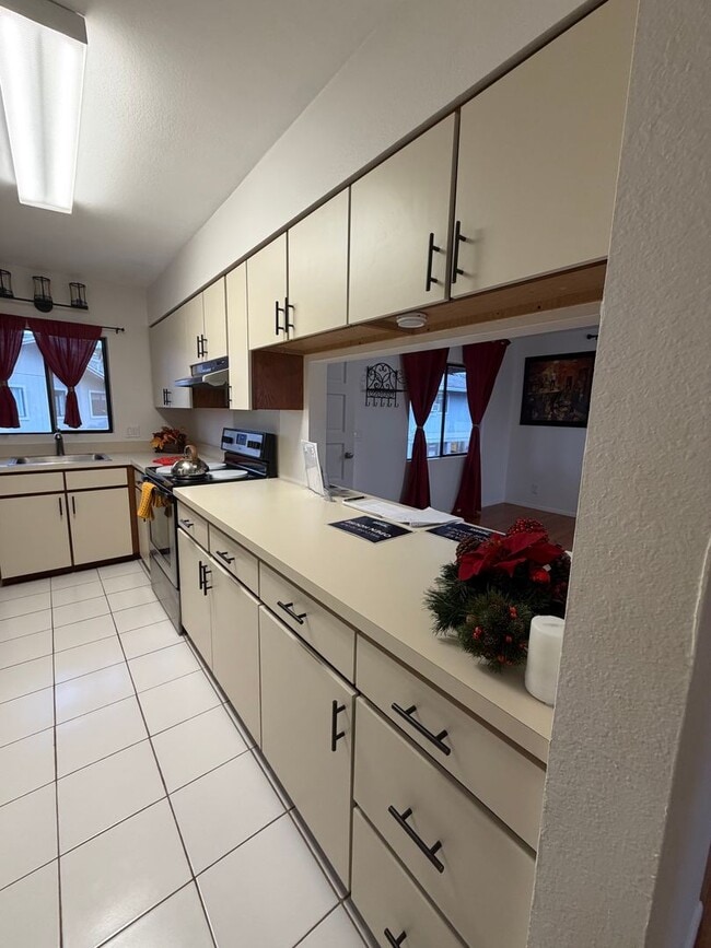 Building Photo - Mililani Townhome for Rent – Discounted Rent with Weekly Showing Agreement