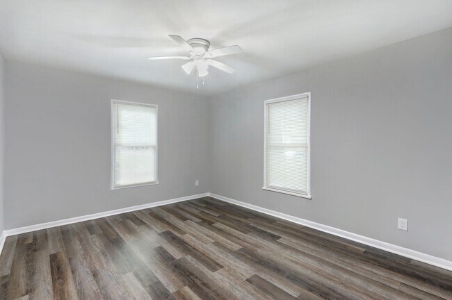 Foto del edificio - Large 3BR/2BA East Savannah House For Rent