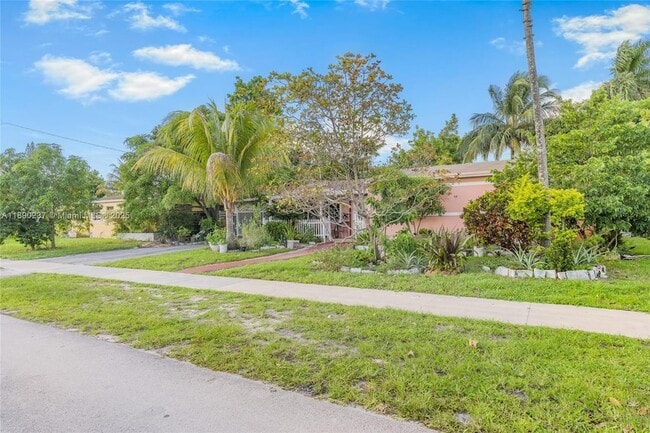 Foto del edificio - 1041 NW 196th Terrace