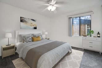 Interior Photo - River Oaks Apartments
