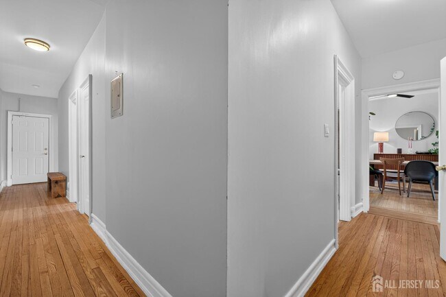 Foto del edificio - 275 Harrison Ave