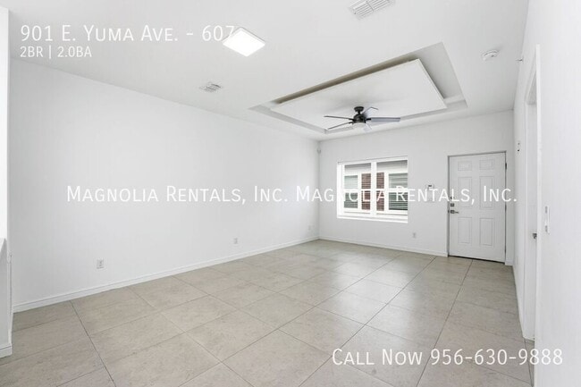 Building Photo - 901 E Yuma Ave