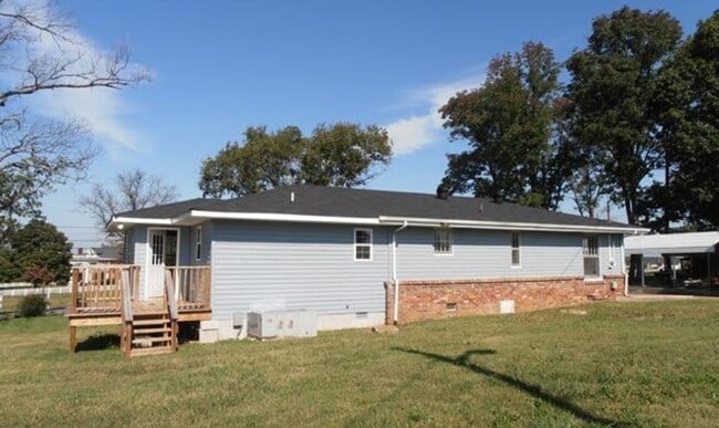 Building Photo - 427 Rome Pike