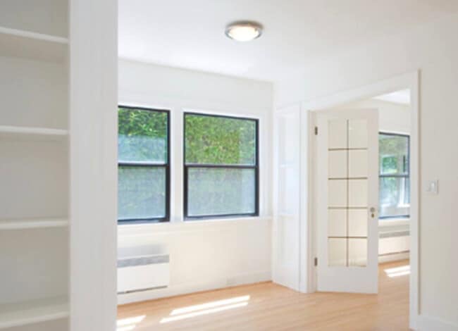 Building Photo - 2114 7th Ave W