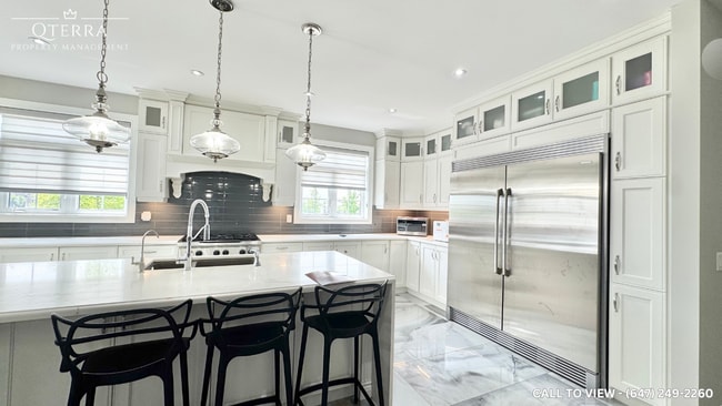 Photo du bâtiment - 700 Arthur Parker Av