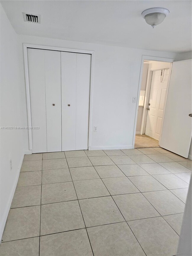 Foto del edificio - 224 NW 13th Ct