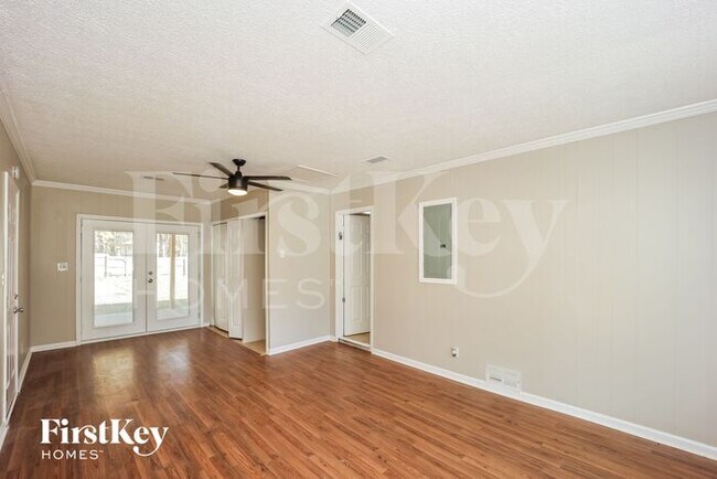 Foto del edificio - 3480 Leisure Ln