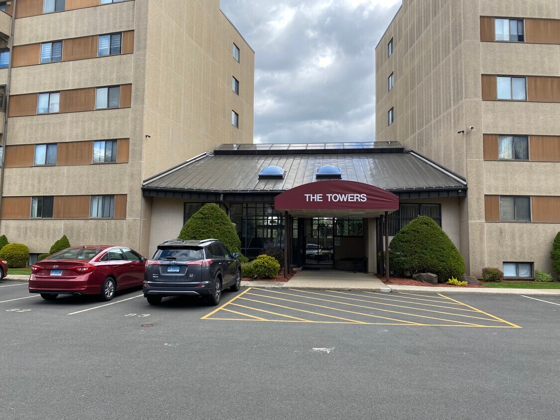 98 Putter Dr Unit 512, Wallingford, CT 06492 Condo for Rent in