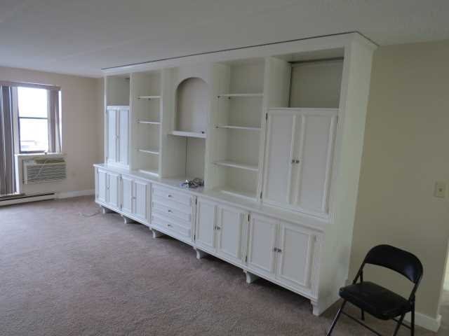 Building Photo - 160 Academy St