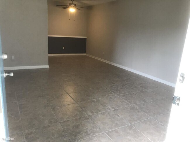 Foto del edificio - 2 br, 2 bath Condo - 11726 W Bellfort Ave ...