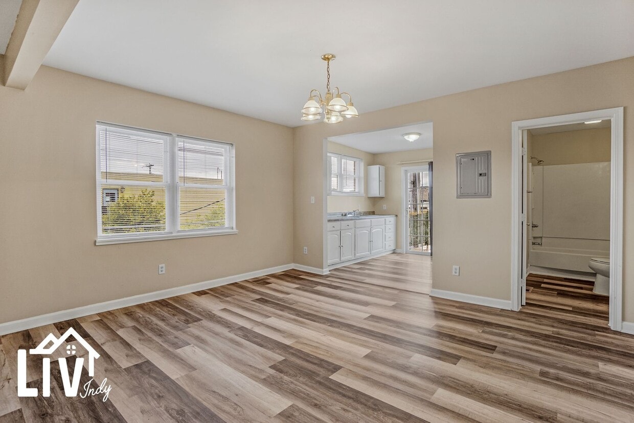 Primary Photo - 2 Bed, 1 Bath Pet-Friendly Apartments!