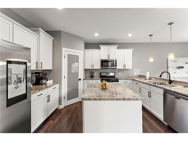 Foto del edificio - 5140 Kimberly Ln N