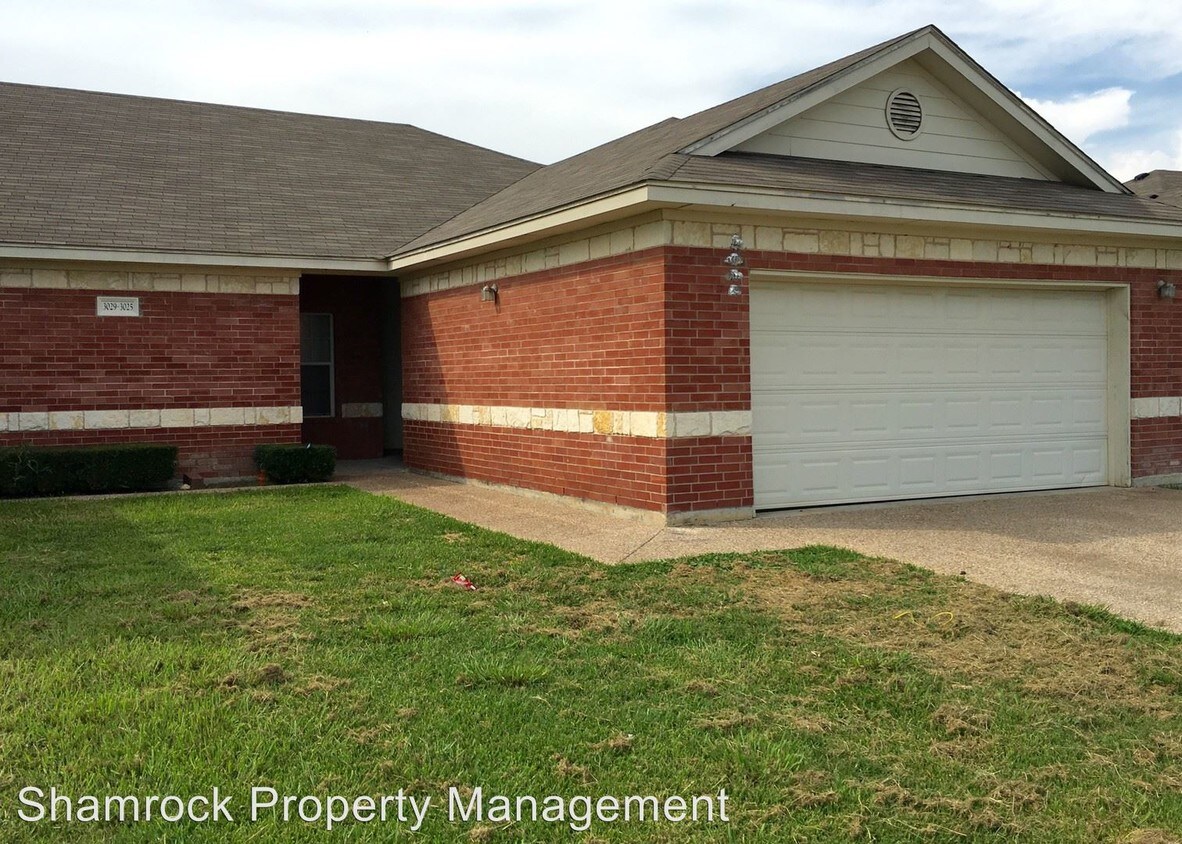 Primary Photo - 3 br, 2 bath House - 3025 Buckskin