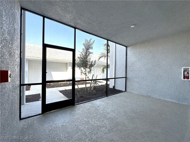 Building Photo - 14204 Heritage Landing Blvd