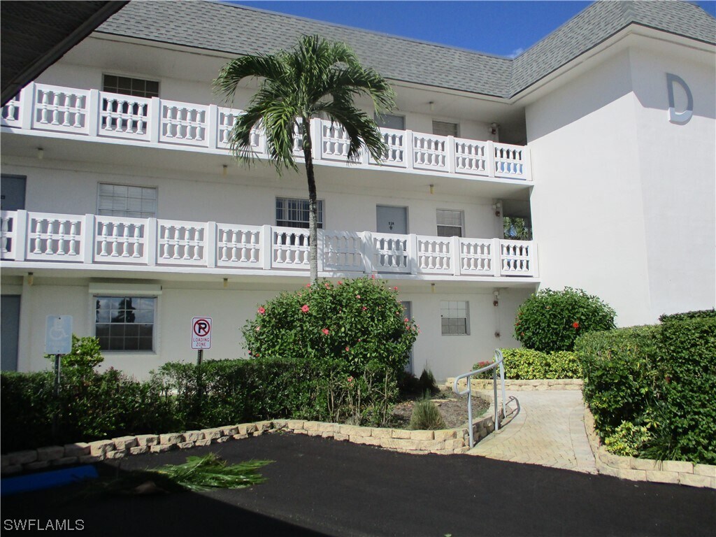 315 St Andrews Blvd Unit D24, Naples, FL 34113 Condo for Rent in