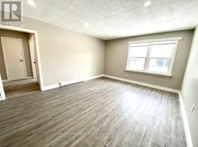 Building Photo - 1263 Clonsilla Ave
