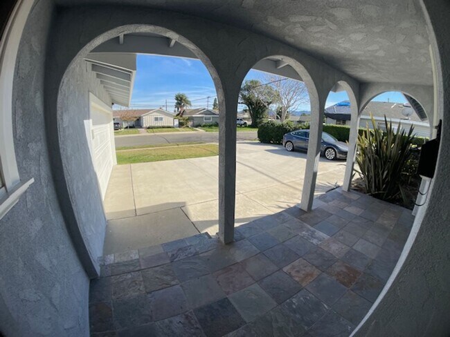 Foto del edificio - Camarillo 5 Bedroom 2 Bathroom home