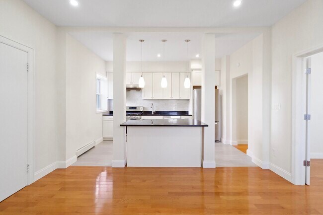 Foto del edificio - 580-582-582 Gregory Ave