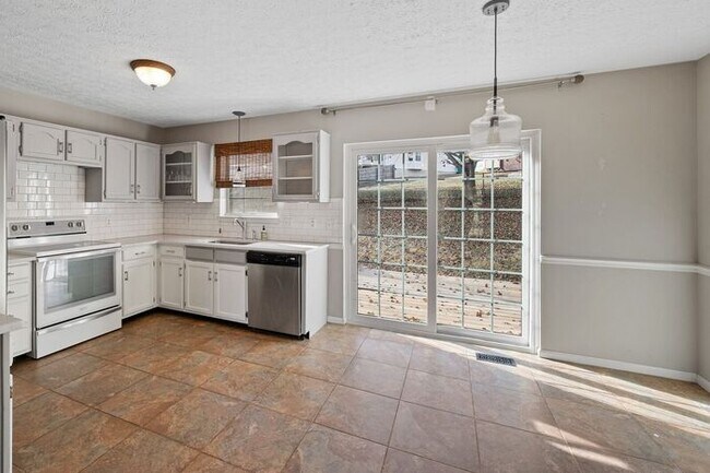 Foto del edificio - 1044 Cedar Creek Village Rd