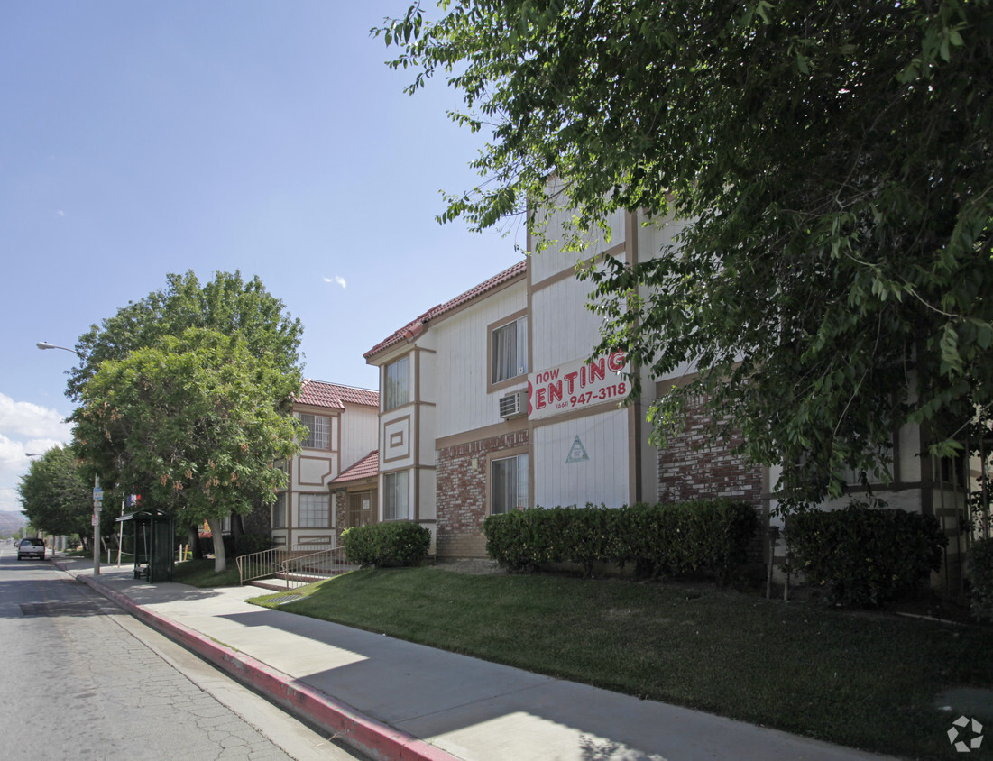 Foto principal - Colonial Terrace Apartments