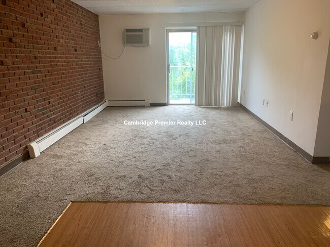 Building Photo - 88 Beacon St