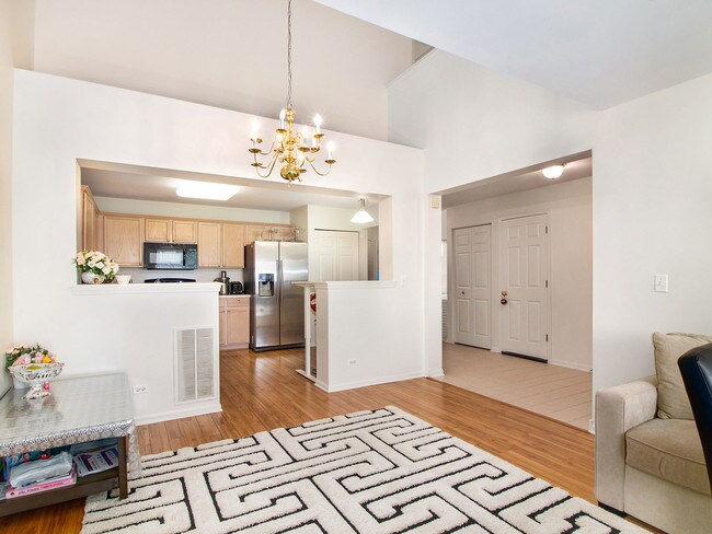 Foto del edificio - 3240 Cool Springs Ct