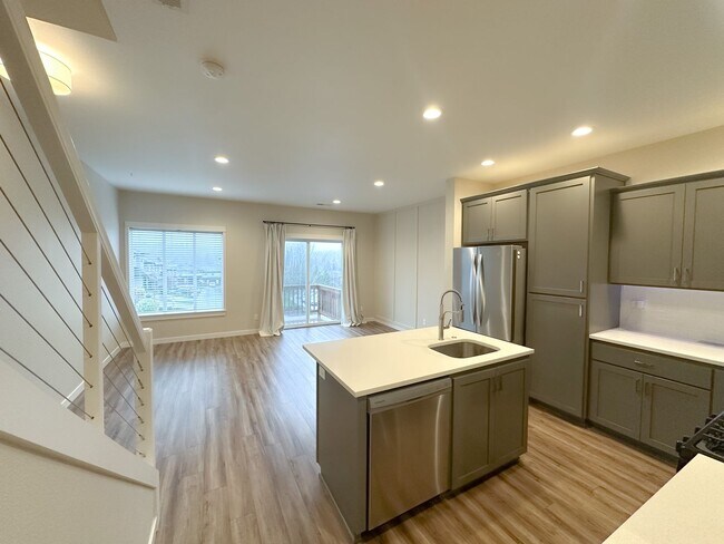 Foto del edificio - Welcome Home — Modern Townhome in South Salem’s McKenzie Ridge