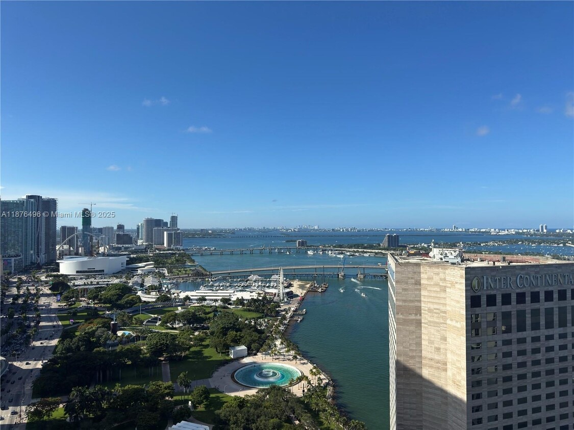 Primary Photo - 325 S Biscayne Blvd