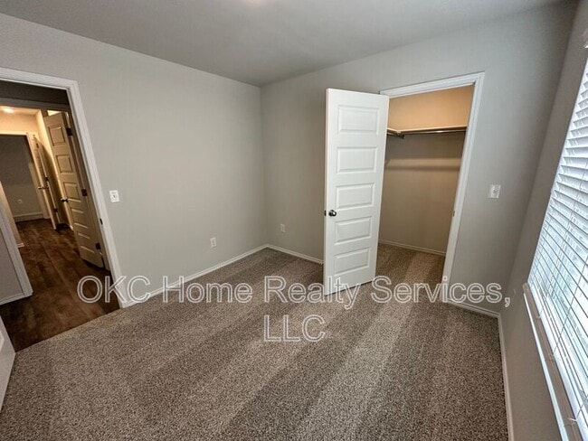 Foto del edificio - 618 NW 119th St