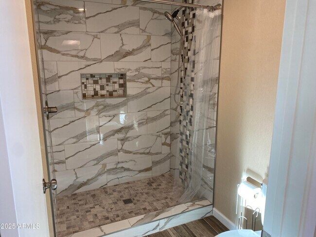 Foto del edificio - 9205 N 59th Ave