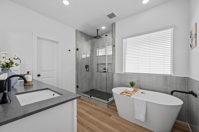 Foto del edificio - 4201 Stassen St