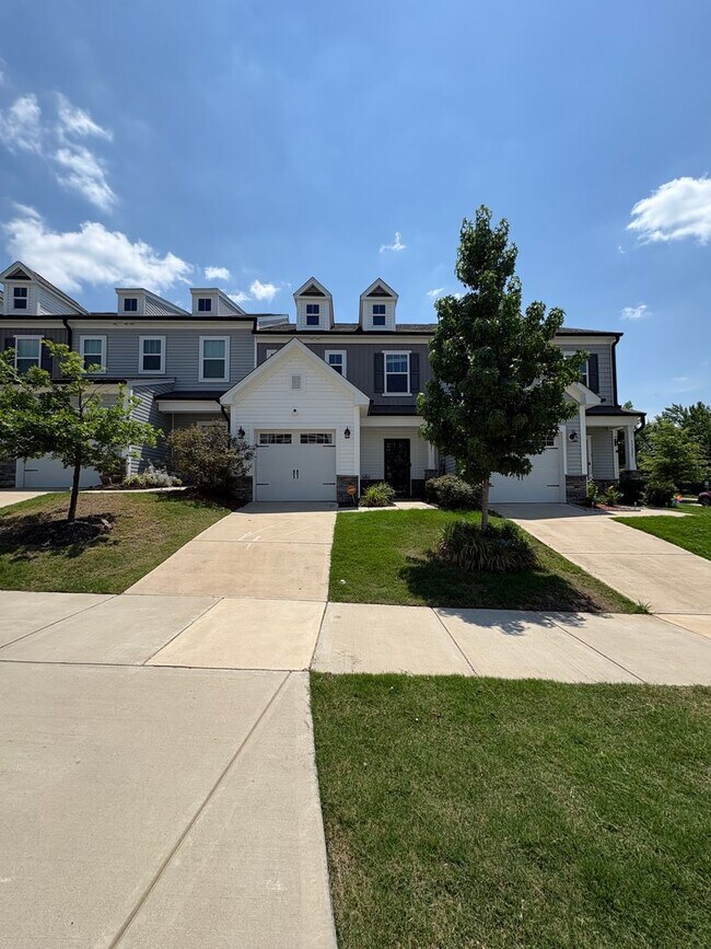 Foto del edificio - 3BR/2.5BA Townshoue in Mallard Creek