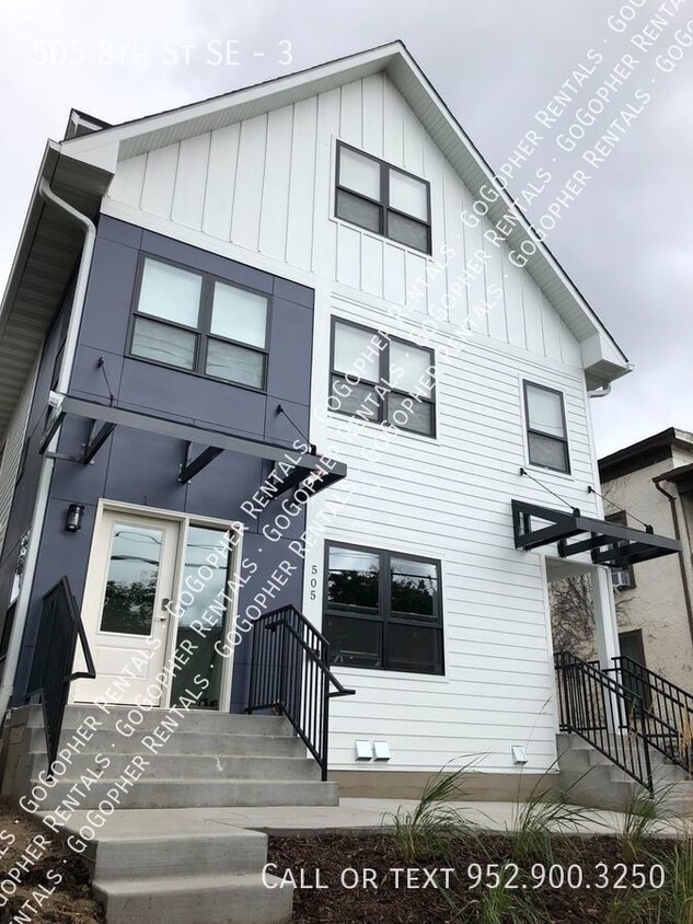Primary Photo - 5 Bed 3 Bath Newly Built Townhome