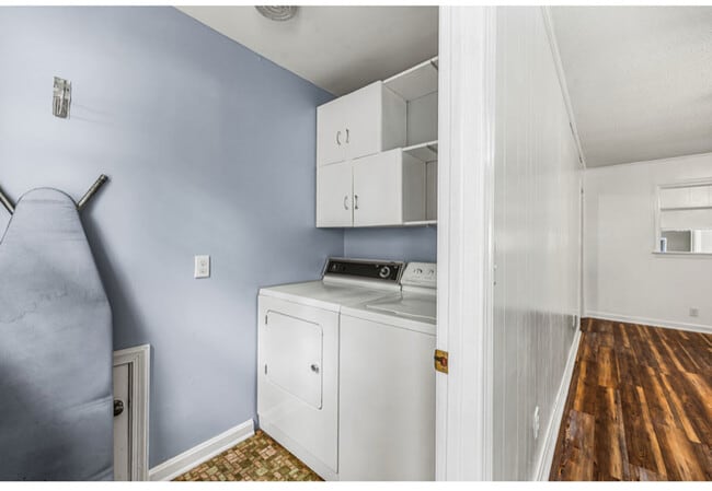 Foto del edificio - 3308 Kelwin Ave