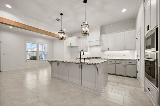Foto del edificio - Home for Lease
