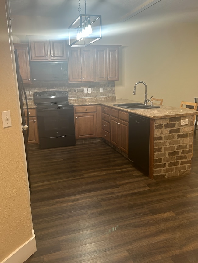 Building Photo - 1556 W 140 N