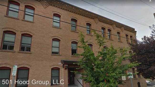 810 Ne Couch St Portland Or 97232 Apartment For Rent In