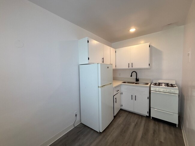 Interior Photo - 1253 Havenhurst Drive
