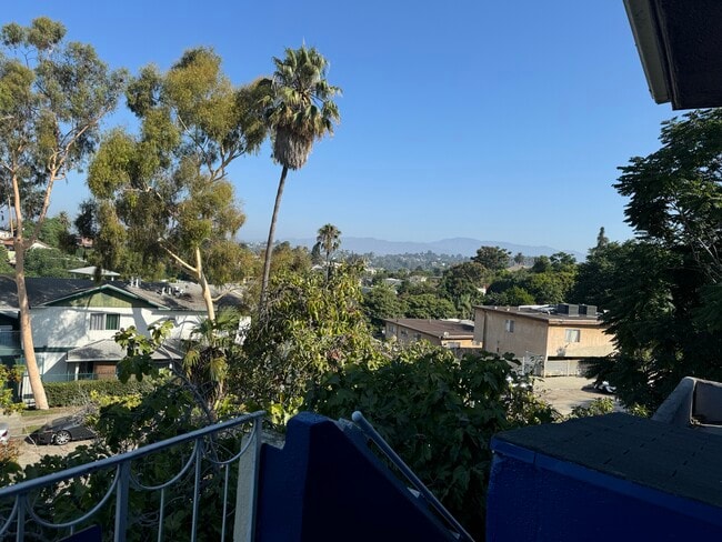 Building Photo - 1461 Carroll Ave