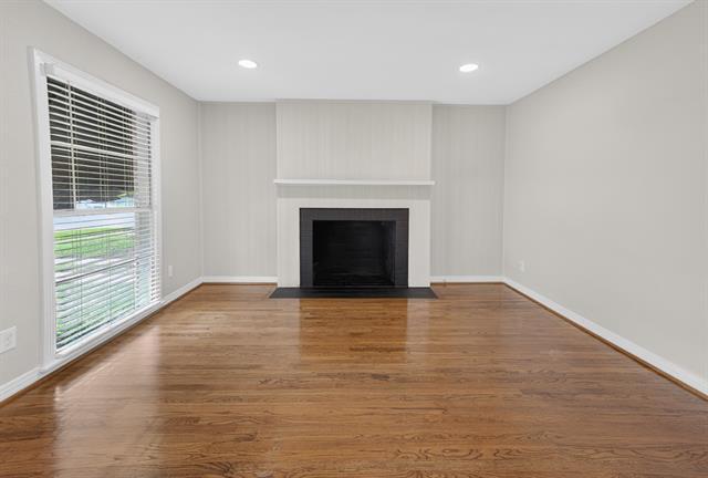 Foto del edificio - 3021 Ryan Pl Dr