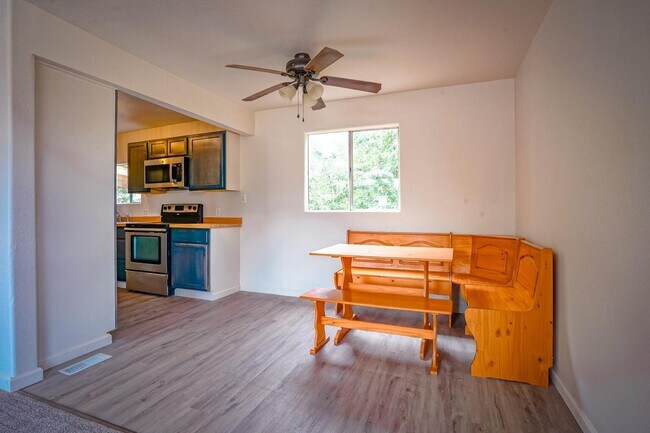 Foto del edificio - 2765 Applewood Dr