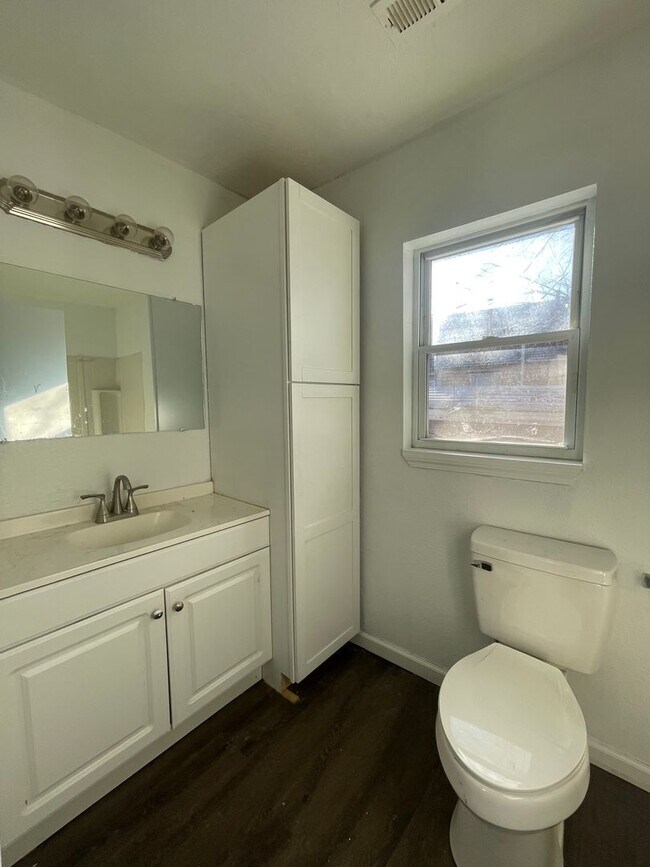 Foto del edificio - Available Now Beautiful 3 bedroom 1 bath home