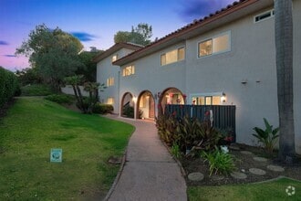 Building Photo - 2582 De Mar Heights Rd