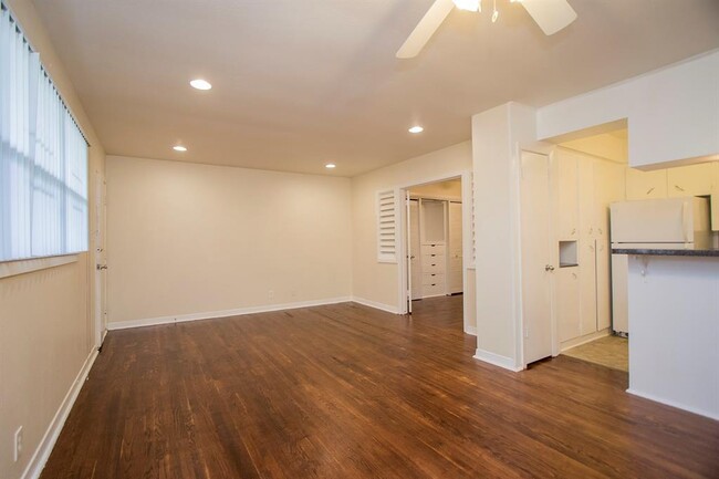 Building Photo - 3520 Garrott St